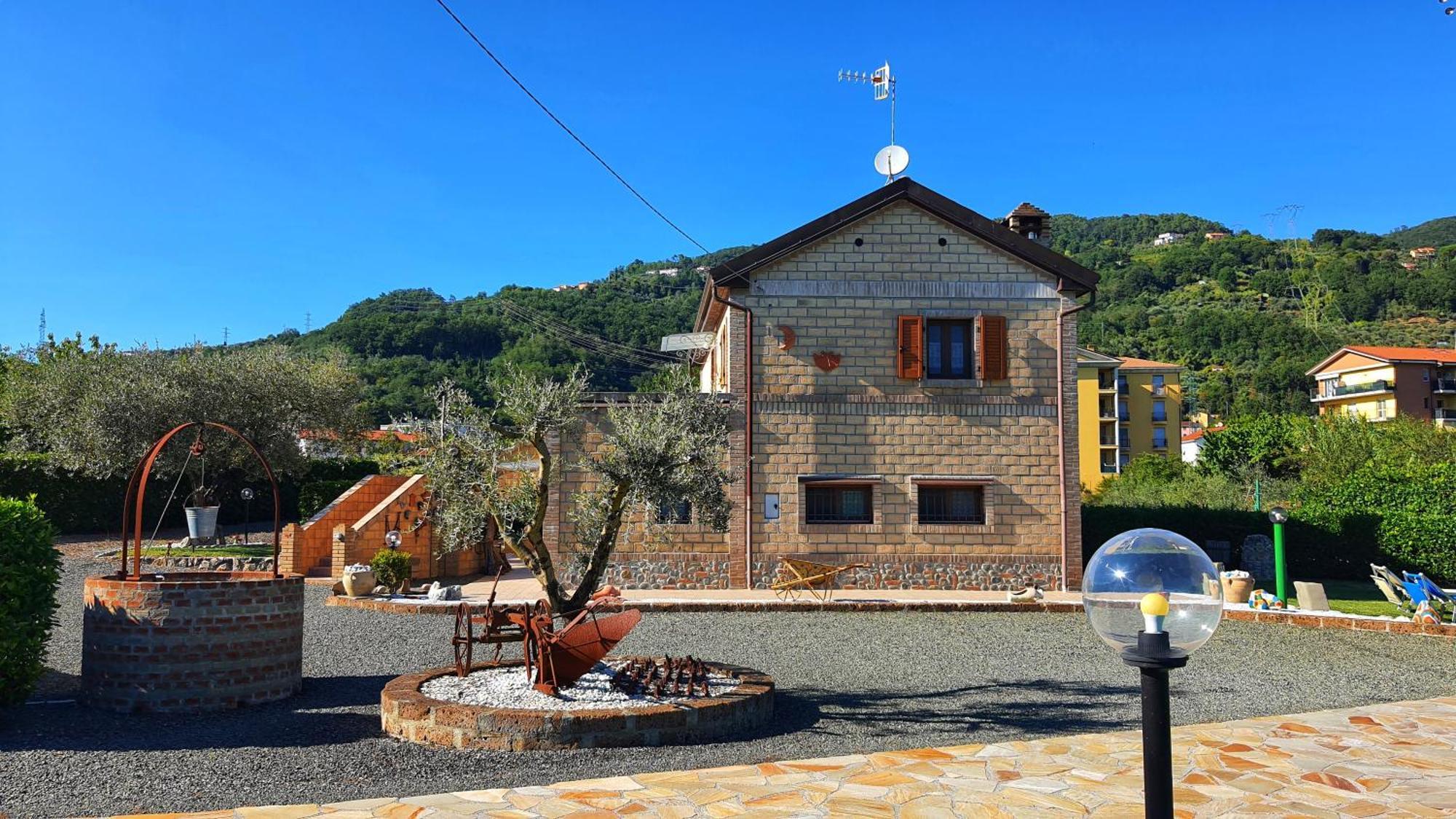 Spicchio Di Luna - Casa Vacanze Albiano Magra Dış mekan fotoğraf